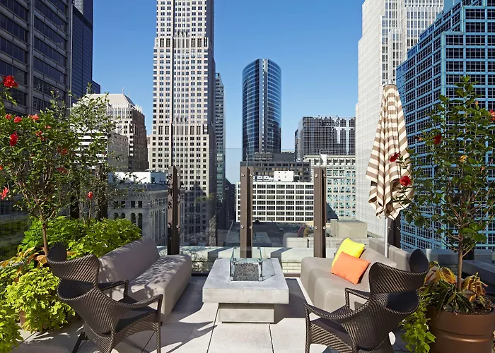 Hyatt Centric The Loop 4*