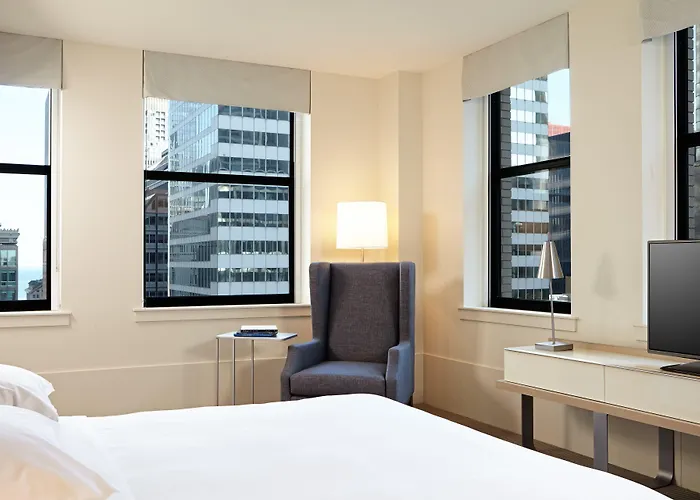 Hyatt Centric The Loop Hotel 4*