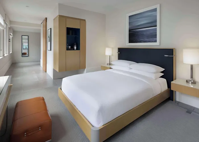 Hyatt Centric The Loop Hotel