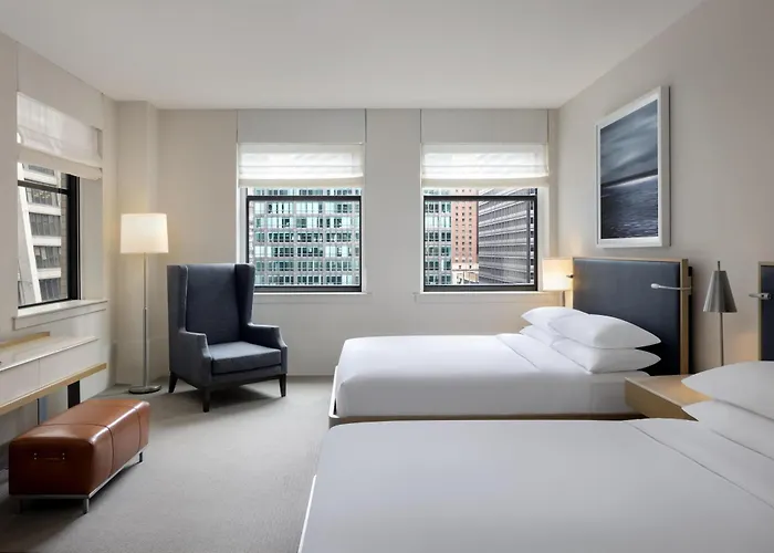 Hyatt Centric The Loop 4*