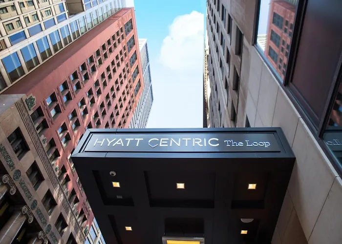 Hyatt Centric The Loop 4*