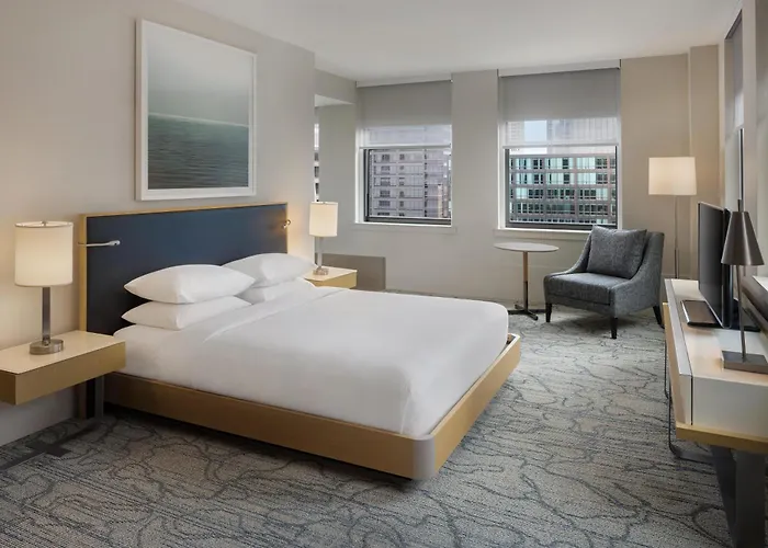 Hyatt Centric The Loop 4*