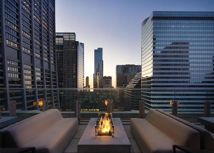 Hyatt Centric The Loop Hotel 4*